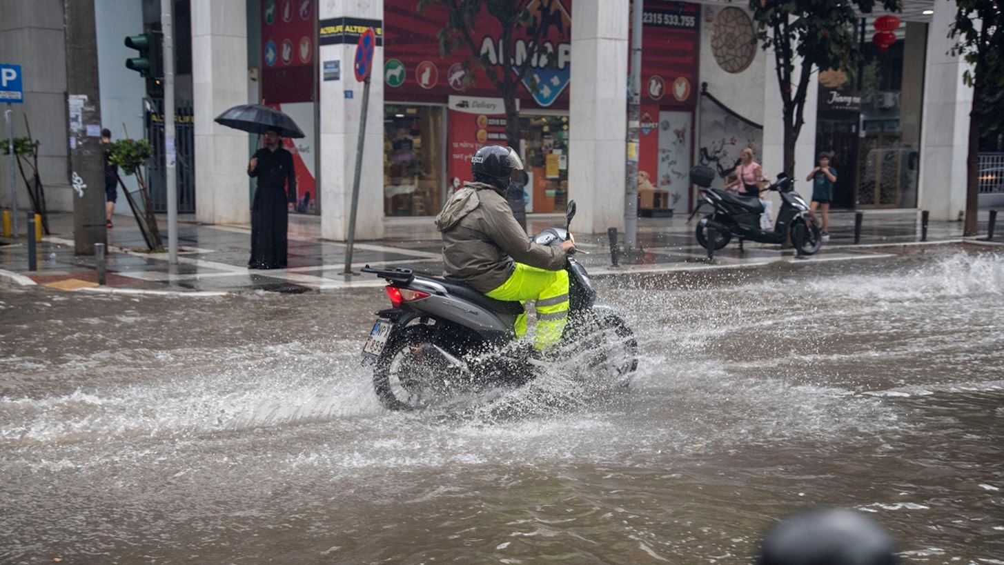 Iσχυρές καταιγίδες την Τετάρτη σε πολλές περιοχές της χώρας - Πού θα "χτυπήσει" η Adel το επόμενο 48ωρο