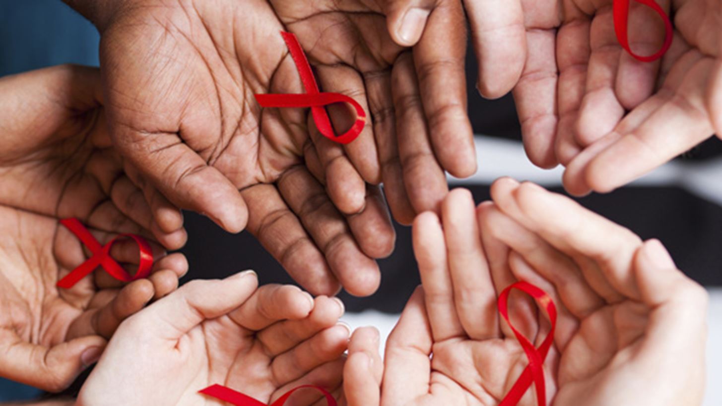 HIV: "Κάνε το πρώτο βήμα και στην προφύλαξή σου"