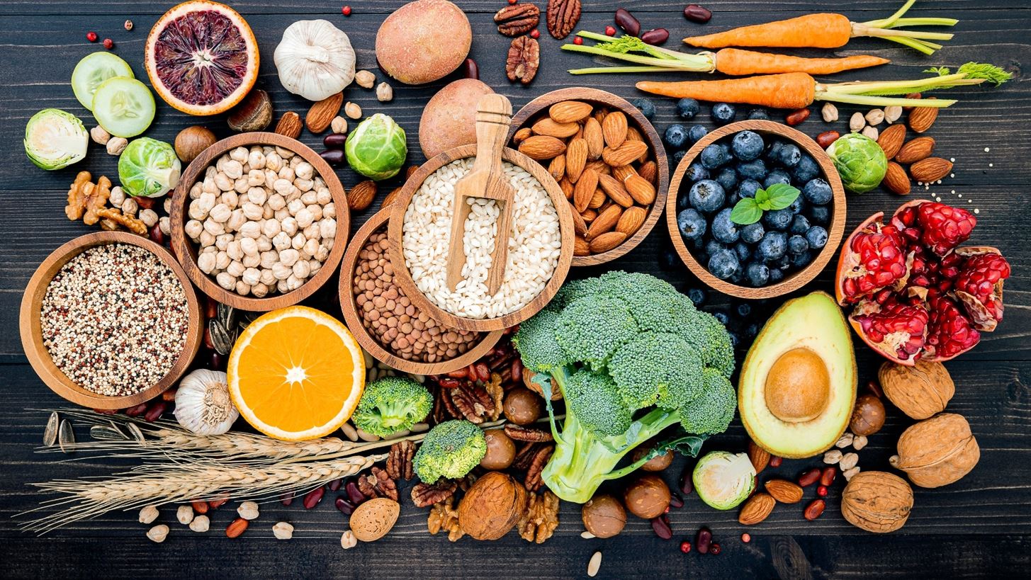 Έξι τροφές που καταπολεμούν τον καρκίνο και πόσο πρέπει να τρώμε από αυτές