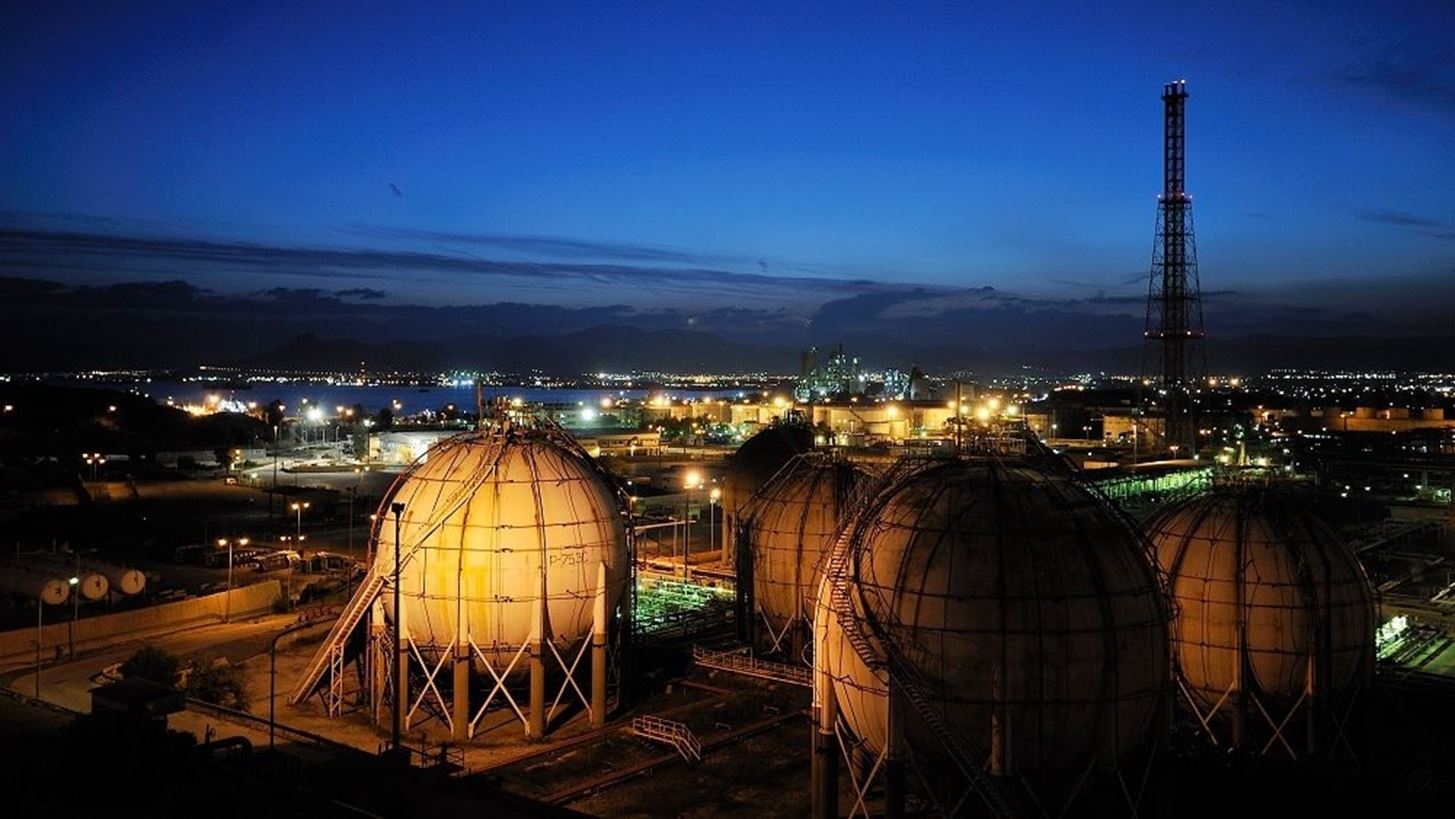 Placement για το 3,7% των μετοχών της HelleniQ Energy