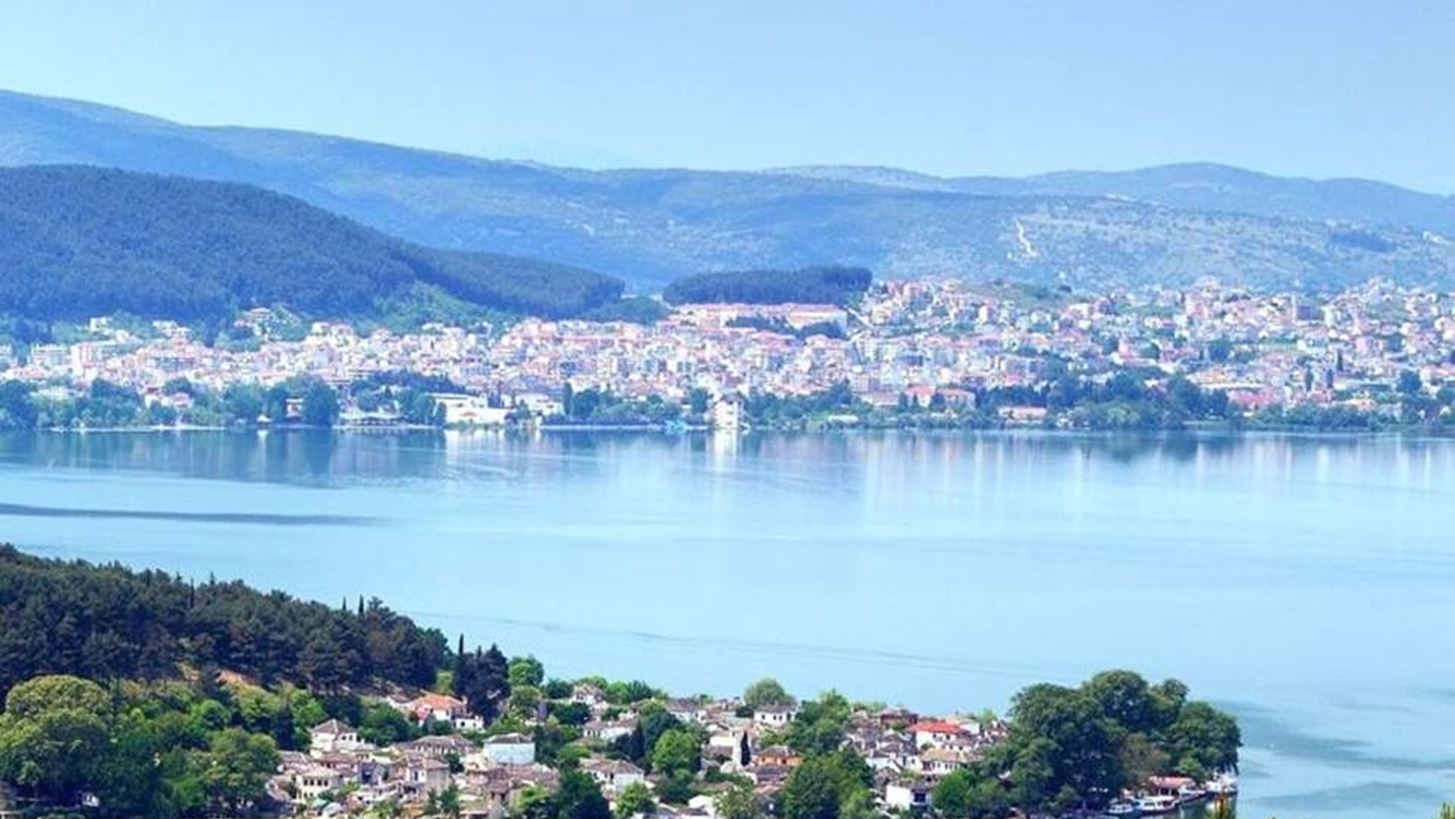 Δημοφιλής προορισμός για το τριήμερο της 28ης Οκτωβρίου η πόλη των Ιωαννίνων