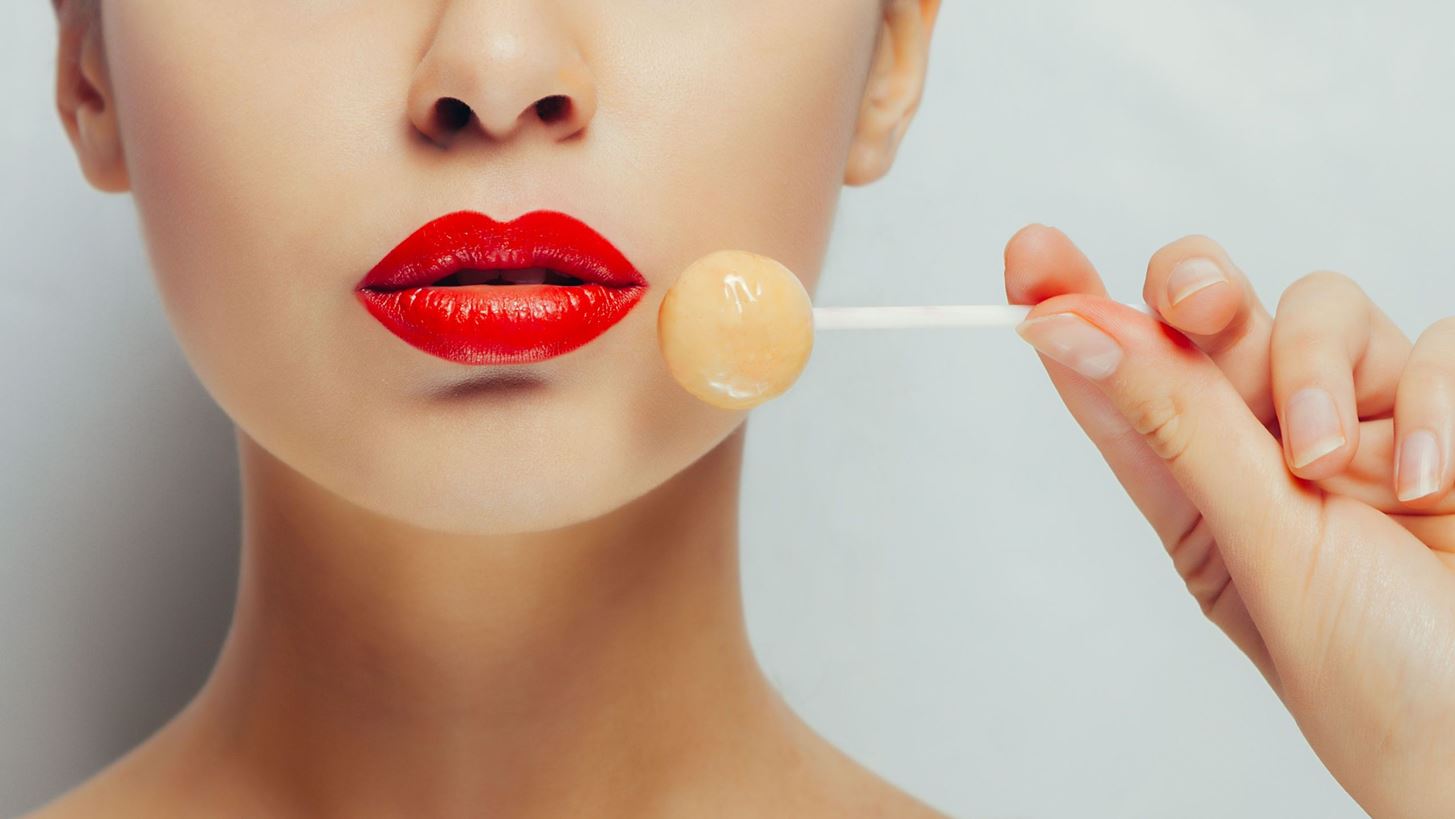 Είναι παντoύ γύρω μας: Οι δύο τροφές που μας γερνούν πιο γρήγορα