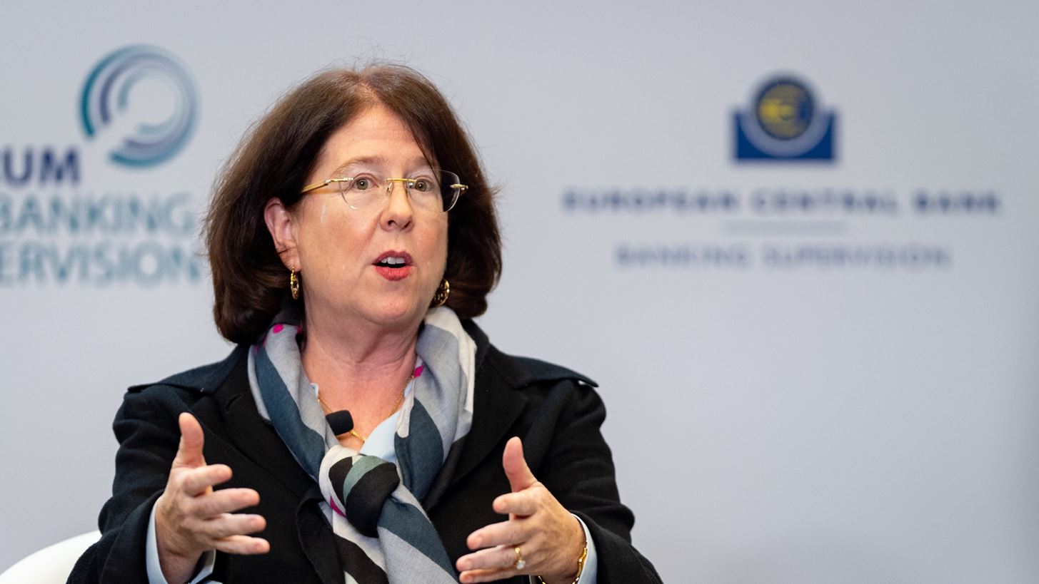 Elizabeth McCaul (ΕΚΤ) στο Capital.gr: Διατηρήσιμη η ισχυρή κερδοφορία στις τράπεζες - Εντός του 2024 η απόφαση για τα μερίσματα