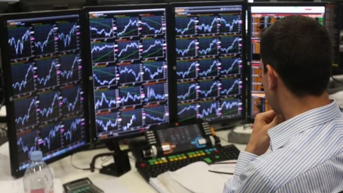 Ιστορικό χαμηλό για το spread των ελληνικών ομολόγων - Στο 3,03% η απόδοση του 10ετούς