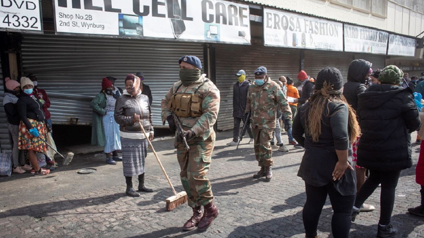Νότια Αφρική: 11 νεκροί από επίθεση ενόπλων σε ξενοδοχείο - Συνολικά 25 άτομα δέχθηκαν πυρά