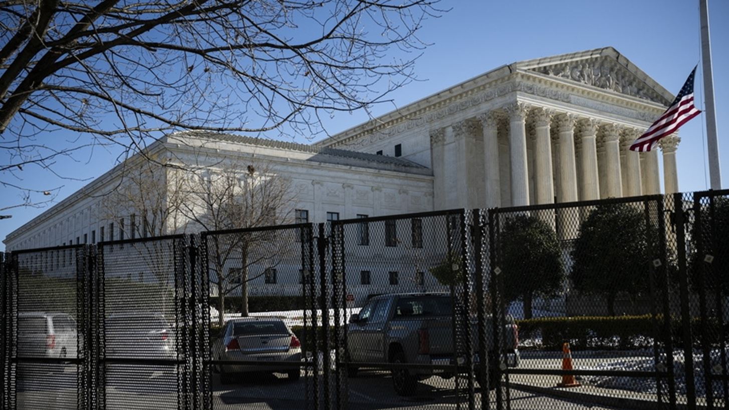 ΗΠΑ: Η κυβέρνηση Τραμπ θα καταβάλει μειωμένες επιδοτήσεις για επισιτιστική βοήθεια χρησιμοποιώντας έκτακτα κονδύλια