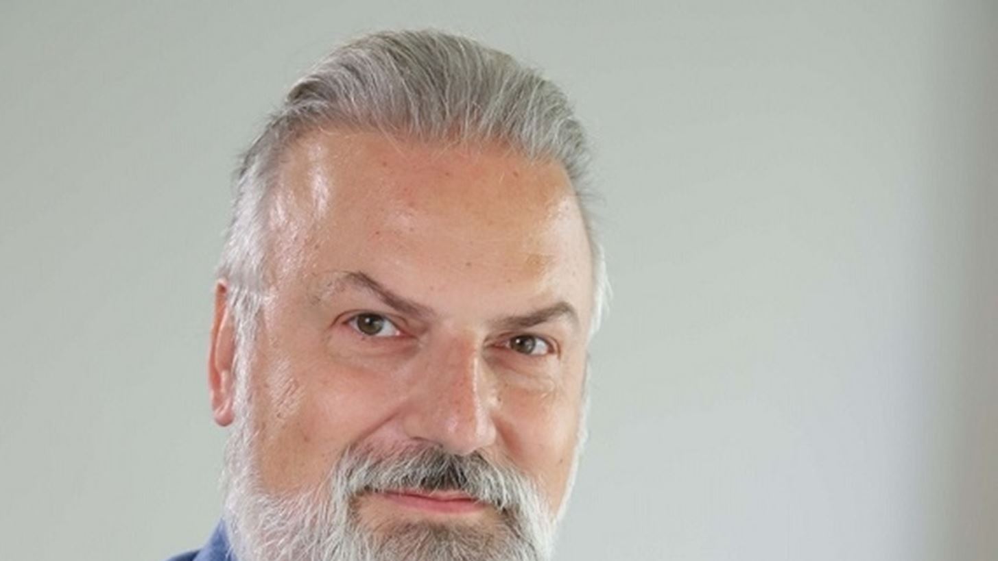 Ένας Έλληνας ιατρός στο τιμόνι της επιστημονικής Ευρωπαϊκής Εταιρείας μεταμόσχευσης μαλλιών FUE Europe Hair Transplant Society