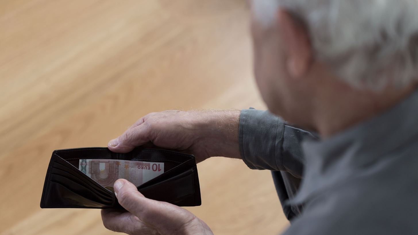 Με ποια κριτήρια θα πληρωθεί το επίδομα των 250 ευρώ - Πότε καταβάλλεται