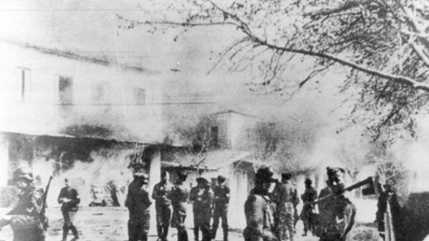 Γερμανικές αποζημιώσεις: Κληρονόμοι επιβιωσάντων της σφαγής του Διστόμου ζητούν εκτέλεση της απόφασης δικαίωσής τους του 1997