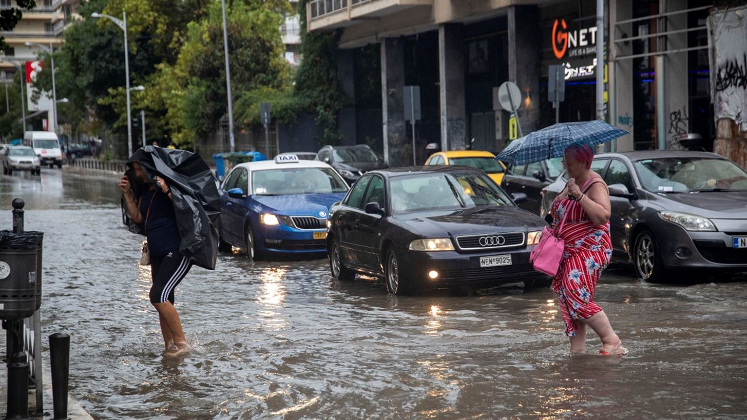 Κακοκαιρία "Byron": Ισχυρές βροχές και καταιγίδες ως το Σάββατο