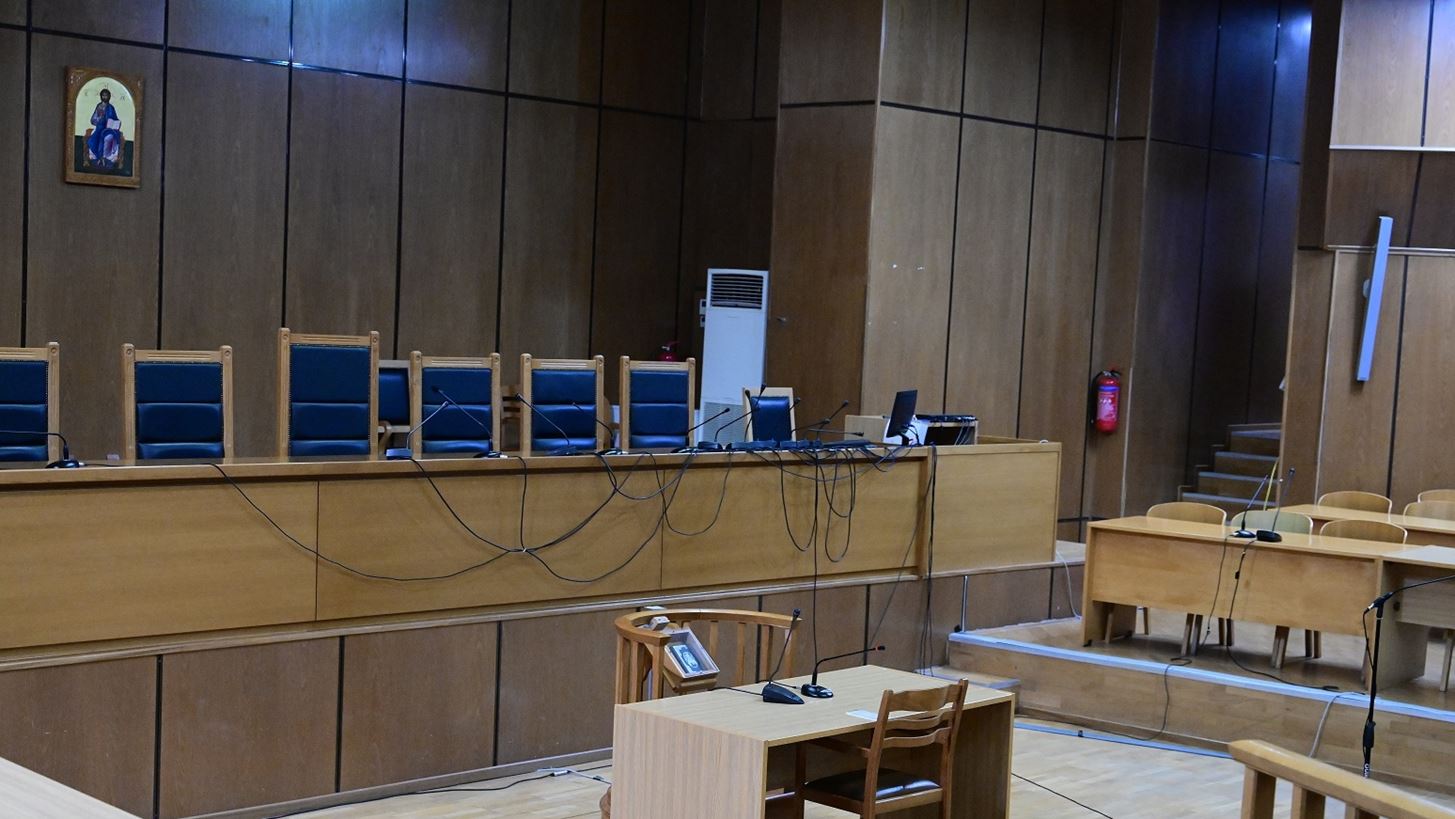 Δίκη Χρυσής Αυγής: "Εγκληματική οργάνωση με ναζιστική ιδεολογία, αυτό ήταν το κίνητρό τους" λέει η εισαγγελέας