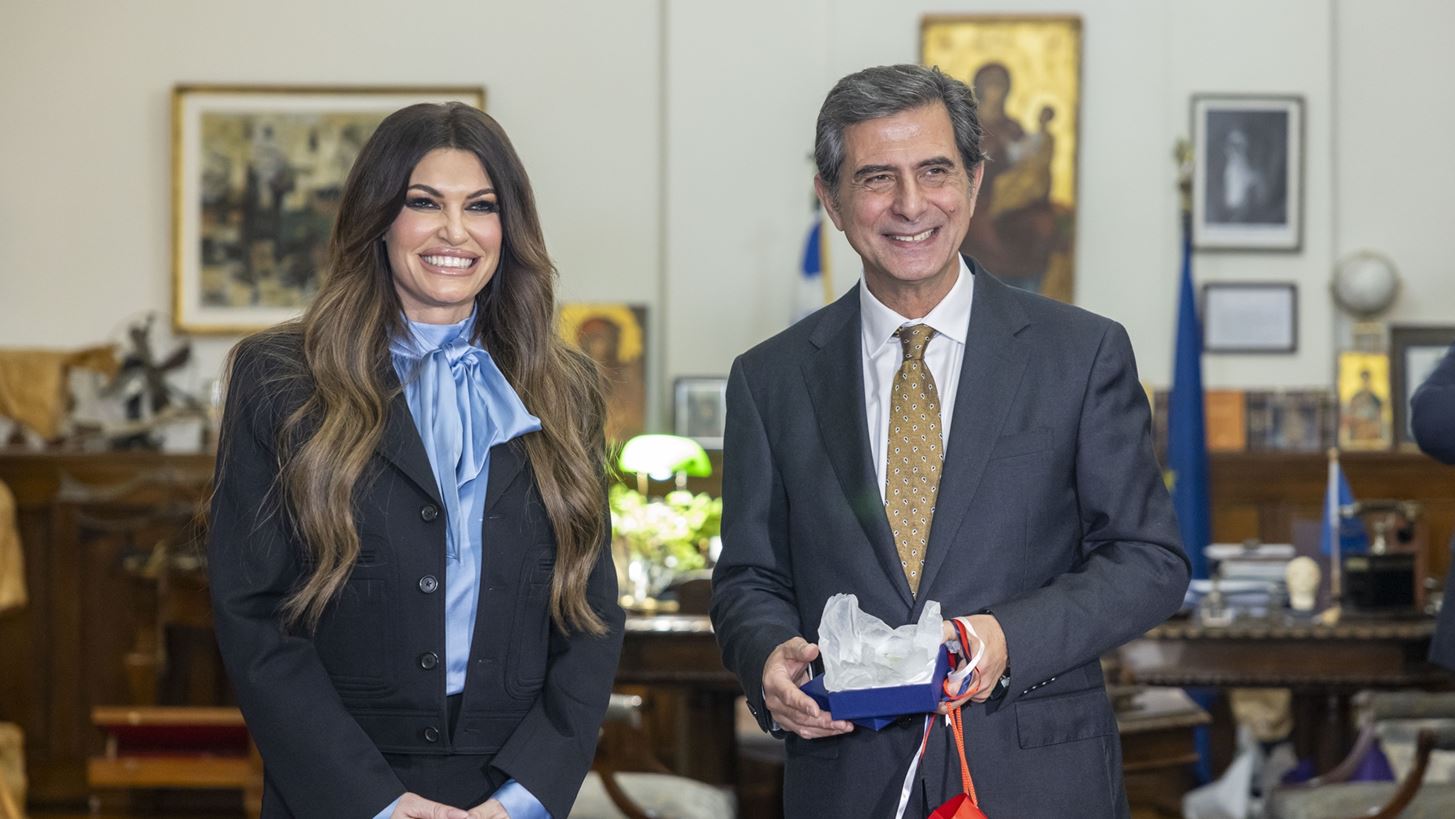 Θεσσαλονίκη: Επίσκεψη της Κ. Γκίλφόιλ στο Διοικητήριο και συνάντηση με τον Κ. Γκιουλέκα