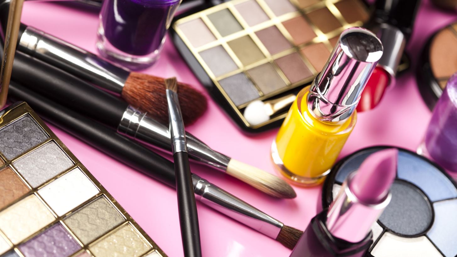 "Βρέχει" μερίσματα στην αγορά ομορφιάς – Τι διανέμουν Sephora, Galerie de Beauté και Parfums Christian Dior