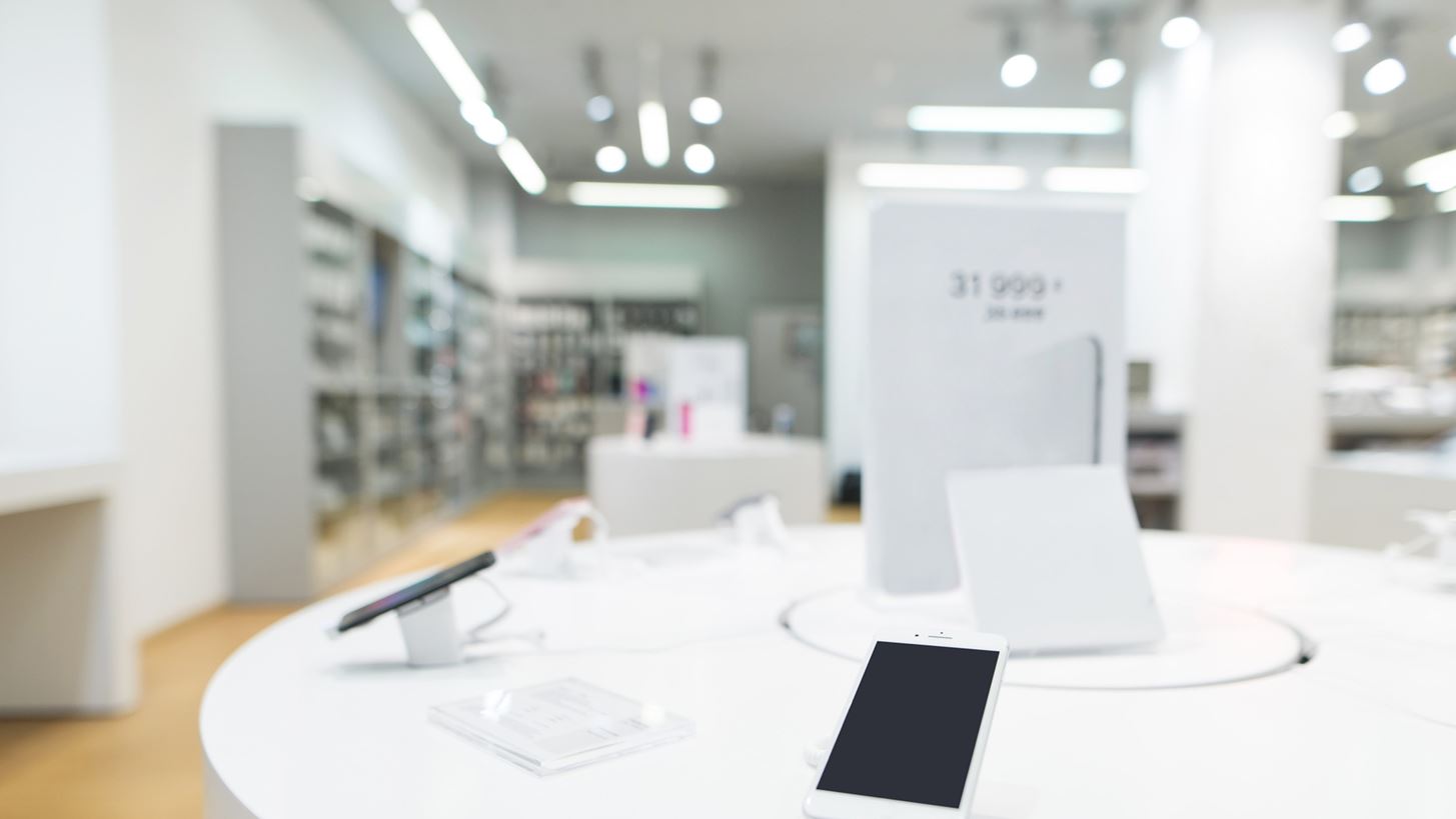 Η έκπληξη στα ηλεκτρικά: Το φυσικό κατάστημα "νικά" το e-shop - Ποιες συσκευές βγήκαν από την πρίζα