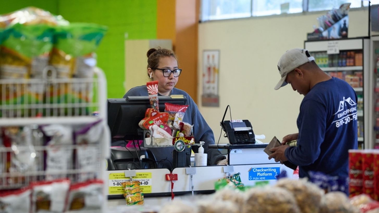 ΗΠΑ: Απροσδόκητη και έντονη υποχώρηση του πληθωρισμού στο 2,7% τον Νοέμβριο