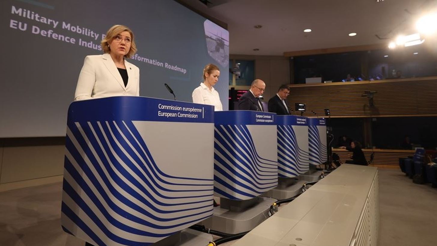 Η Κομισιόν παρουσίασε πρόταση για "Στρατιωτικό Σένγκεν" ώστε να μετακινείται με ταχύτητα στρατός μεταξύ των 27 χωρών της ΕΕ