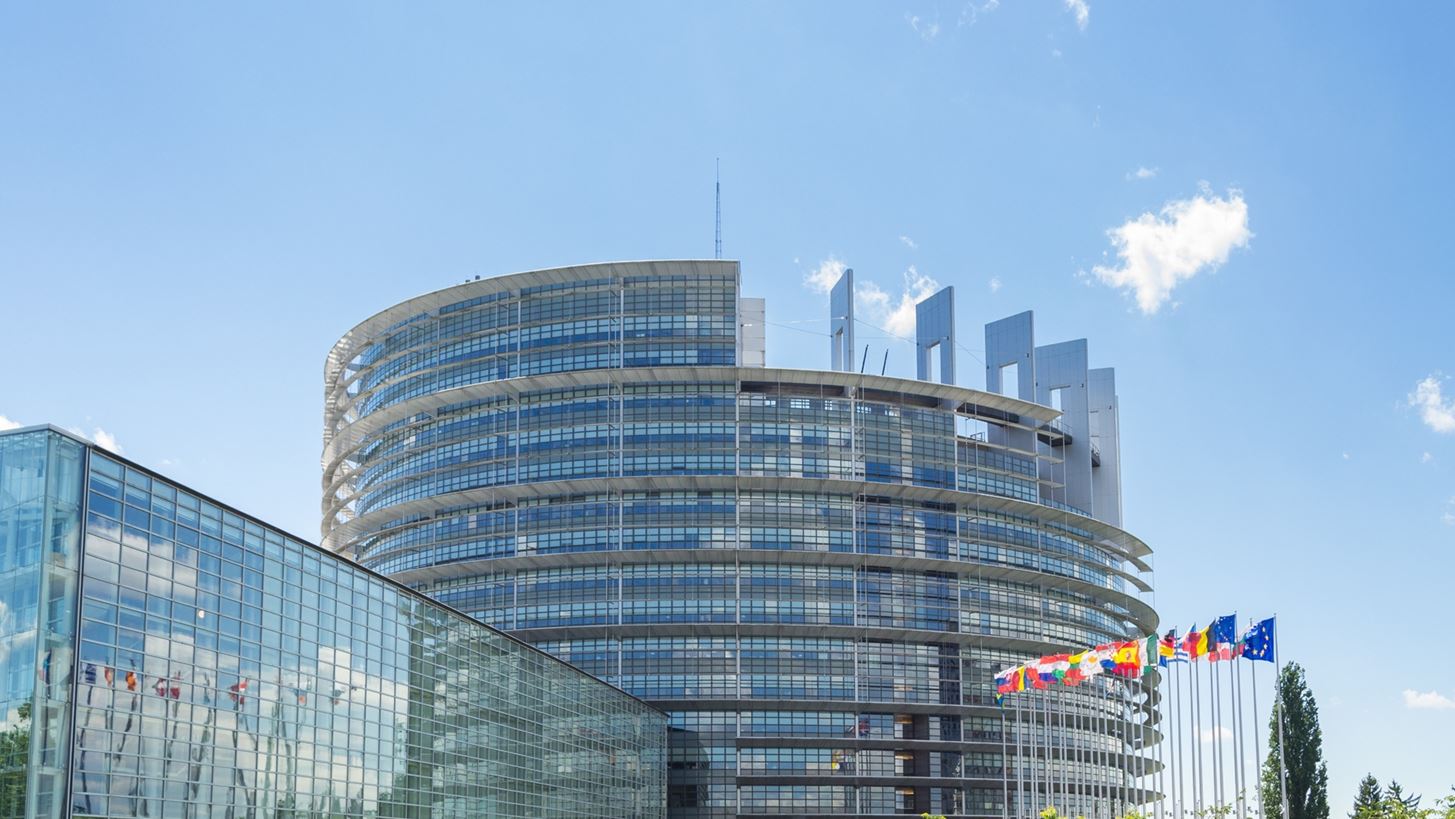 Το Ευρωκοινοβούλιο ενέκρινε ενισχυμένα μέτρα προστασίας για τους αγρότες