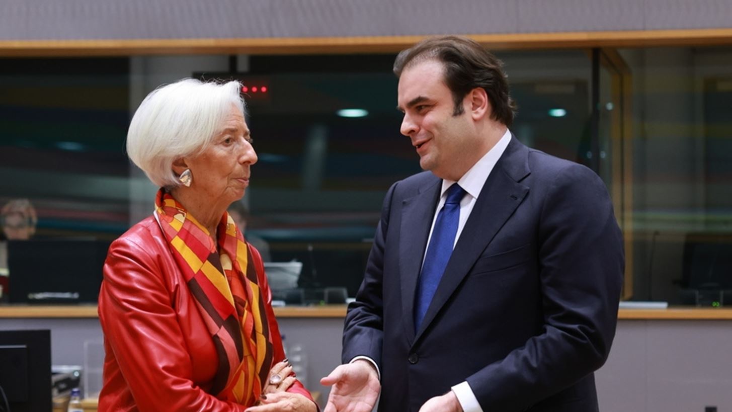 Bloomberg: Η Ελλάδα κερδίζει την Προεδρία του Eurogroup, σε μια "τομή" με την κρίση που την ταλάνισε