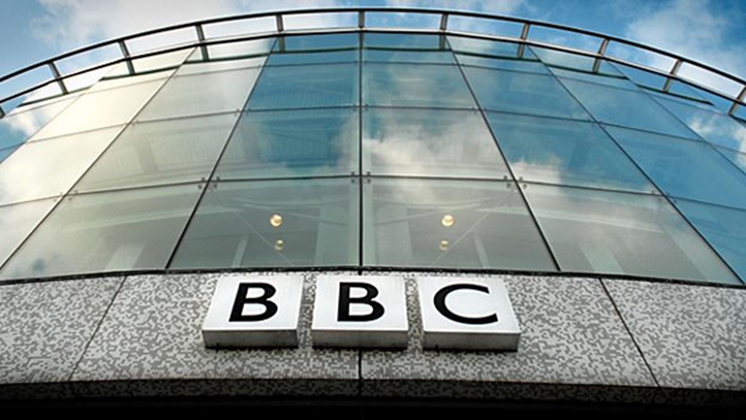 Οι παραιτήσεις και το αβέβαιο μέλλον του BBC