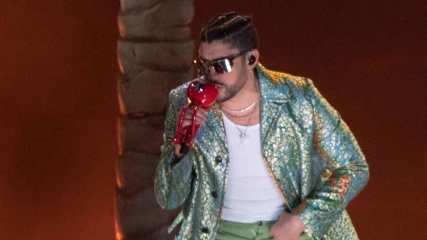 Bad Bunny: Mια "αποκλειστική ματιά" στην ανερχόμενη αυτοκρατορία του σε αθλητισμό, ψυχαγωγία και μόδα