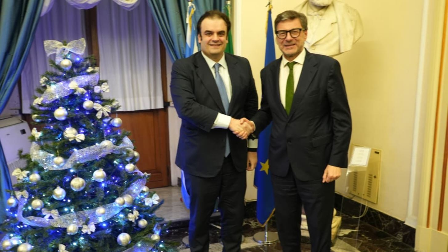 Συνάντηση Κ. Πιερρακάκη στη Ρώμη με τον Ιταλό ΥΠΟΙΚ Giancarlo Giorgetti