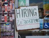 ΗΠΑ: Απροσδόκητη εκτίναξη των θέσεων εργασίας τον Ιανουάριο με 130.000 νέα μισθολόγια