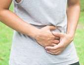 Ενοχλήσεις που αισθανόμαστε στην κοιλιά: Πού μπορεί να οφείλονται;