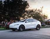 Ποια στοιχεία εξοπλισμού δεν έχει το φθηνό Tesla Model Y Standard