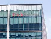 Fitch: Η ευφορία στις αγορές δεν συνάδει με την οικονομική πραγματικότητα – Προειδοποίηση για ξαφνικό σοκ που θα προσγειώσει απότομα τους επενδυτές