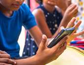 Οι συμβουλές περιποίησης για το δέρμα των εφήβων στα κοινωνικά δίκτυα μπορεί να είναι επιβλαβείς