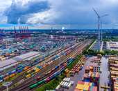 Οι νικητές και οι χαμένοι στα 30 μεγαλύτερα λιμάνια του κόσμου το 2025