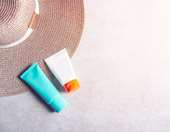 Οι 5 πιο κοινοί μύθοι για τα αντηλιακά και πόσο προστατεύουν