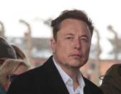 Ο Μασκ αποκαλεί τη βρετανική κυβέρνηση "φασιστική" καθώς κλιμακώνεται η διαμάχη για το Grok