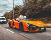 Πώς είναι να δίνεις εξετάσεις οδήγησης με Lamborghini Revuelto 1.000 ίππων