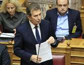 Αντιπαράθεση στη Βουλή για τα αγροτικά μπλόκα - Μ. Χρυσοχοϊδης: "Δεν υπάρχει ούτε βία, ούτε καταστολή"