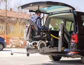 Ο χειρότερος έμπορος μεταχειρισμένων του 2023: πούλησε βαν για ΑμεΑ σε 13 διαφορετικά άτομα