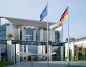 Γερμανία: Θα αποφασίσουμε με τους Ευρωπαίους εταίρους μας την απάντηση στον Τραμπ για δασμούς-Γροιλανδία