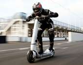 Αυτό είναι το ταχύτερο πατίνι του κόσμου και έχει στόχο το ρεκόρ Guinness