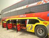 Δείτε το απίστευτο λεωφορείο του Πακιστάν που διαθέτει VIP θέσεις