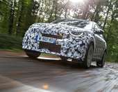 Το ηλεκτρικό Abarth 600e θα έχει 240 ίππους και αγωνιστικό ήχο