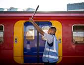 Συνεχίζονται οι σιδηροδρομικές απεργίες στο Ηνωμένο Βασίλειο καθώς αυξάνεται η απειλή ευρύτερων στάσεων εργασίας