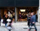 Χριστούγεννα με διευρυμένο ωράριο στην αγορά - Πώς θα λειτουργήσουν τα καταστήματα