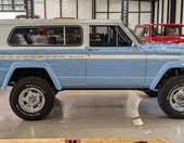 Ένα Jeep Cherokee με κινητήρα V10 από Viper