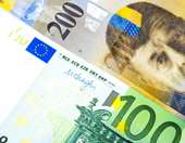 ΠΑΣΟΚ για δάνεια σε ελβετικό φράγκο: Η κυβέρνηση εξαϋλώνει τις ευθύνες των τραπεζών