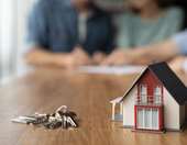 Στεγαστική κρίση αλλά και χιλιάδες κενές κατοικίες