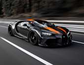 Το ακριβότερο χριστουγεννιάτικο δέντρο στον κόσμο είναι μια Bugatti Chiron