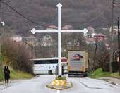 Κοσοβάρος στρατιώτης πυροβόλησε και τραυμάτισε δύο νεαρούς Σέρβους