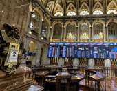 Μικρές απώλειες στα ευρωπαϊκά χρηματιστήρια με το βλέμμα στις κεντρικές τράπεζες