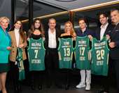 Επίσκεψη της πρέσβη των ΗΠΑ Κίμπερλι Γκίλφοϊλ στο ΟΑΚΑ στο παιχνίδι με την Χαποελ Τελ Αβιβ