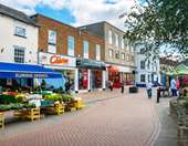 Βρετανία: Εκ νέου πτώση των λιανικών πωλήσεων λόγω φόβων για φορολογικές αυξήσεις